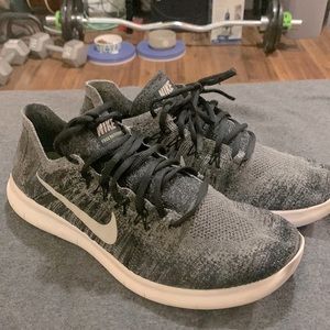 Nike free run flyknit
